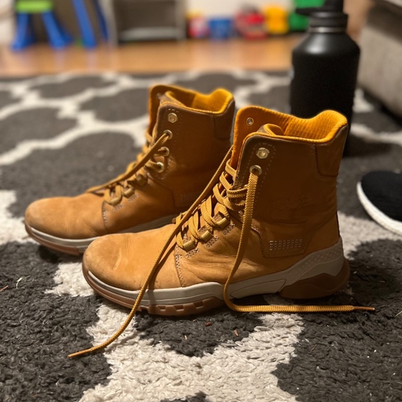 Mens timberland boots - Picture 2 of 3